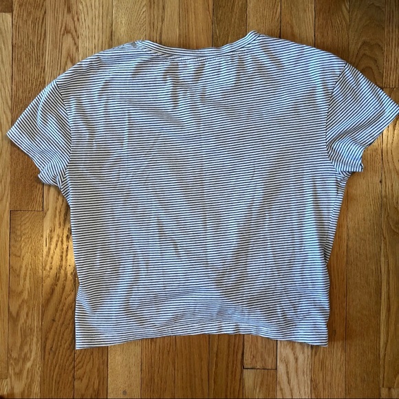 Lush Twist Front Cropped Tee - Picture 2 of 3